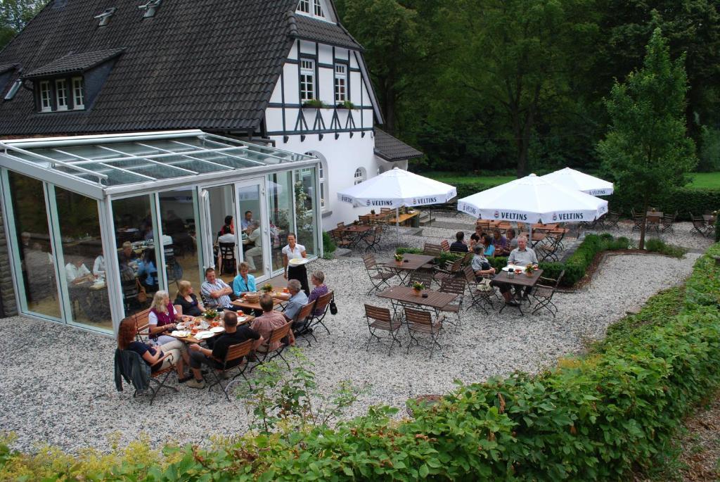Wildenburger Hof Hotel Friesenhagen Buitenkant foto