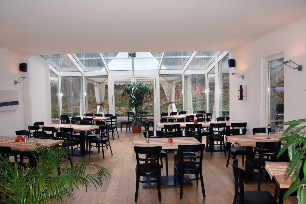 Wildenburger Hof Hotel Friesenhagen Buitenkant foto